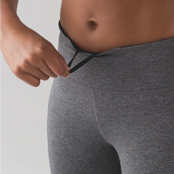 Lululemon Pace Rival Crop Legging with Pockets
Heathered Black / Slate Size 6 - Picture 3 of 14